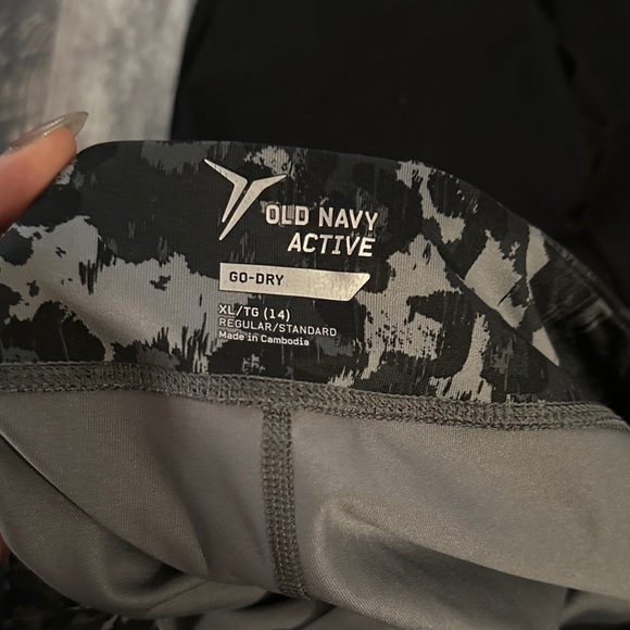 Set of 6 ethos and old navy Leggings Set - Camouflage, Green, and Black - Picture 2 of 15